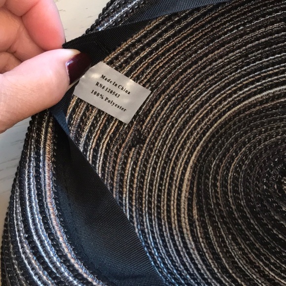 Unique Fedora with side bow - Picture 3 of 4